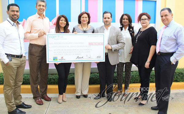 Photo of Yogen Früz, Vima y Target Pro entregan donativo a Mujeres Solidarias