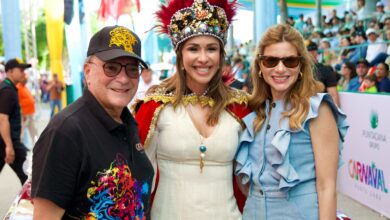 Photo of Mariasela Álvarez coronada como Reina Momo del Carnaval de Punta Cana 2026